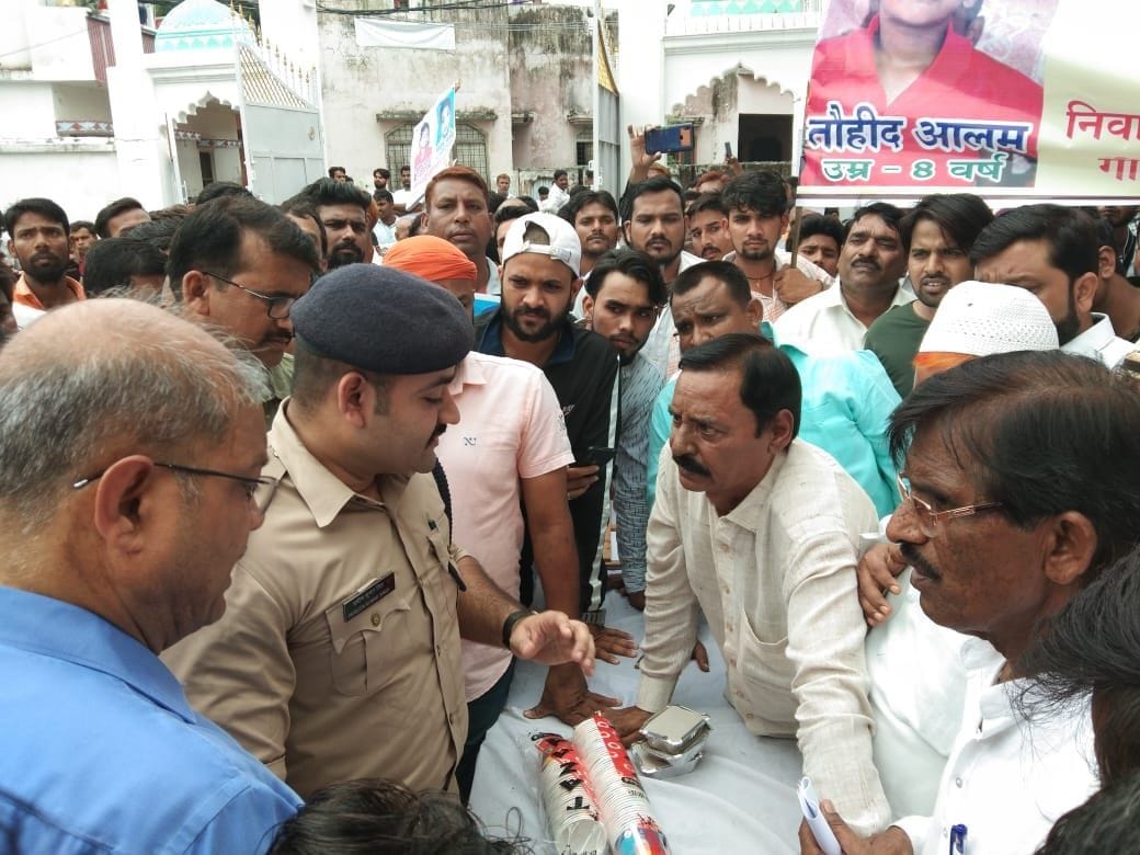 two brother missing protest