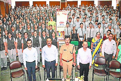 Police ki Pathshala, SP Traffic Sanjeev Vajpayee said that traffic rules must be followed