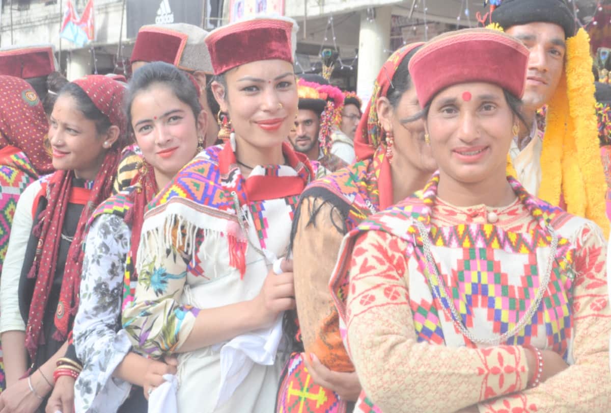 Chhoti Kashi Festival begins with Dev Sound in mandi himachal