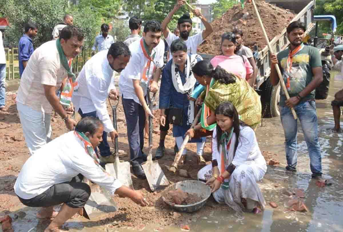 In the by-election, Congress nominated 25-year-old Karisma Thakur as its candidate.