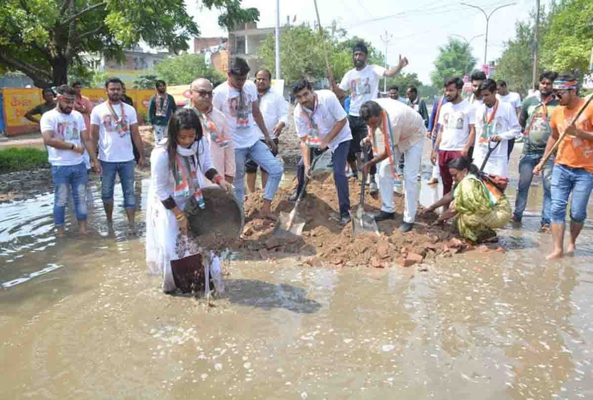 In the by-election, Congress nominated 25-year-old Karisma Thakur as its candidate.