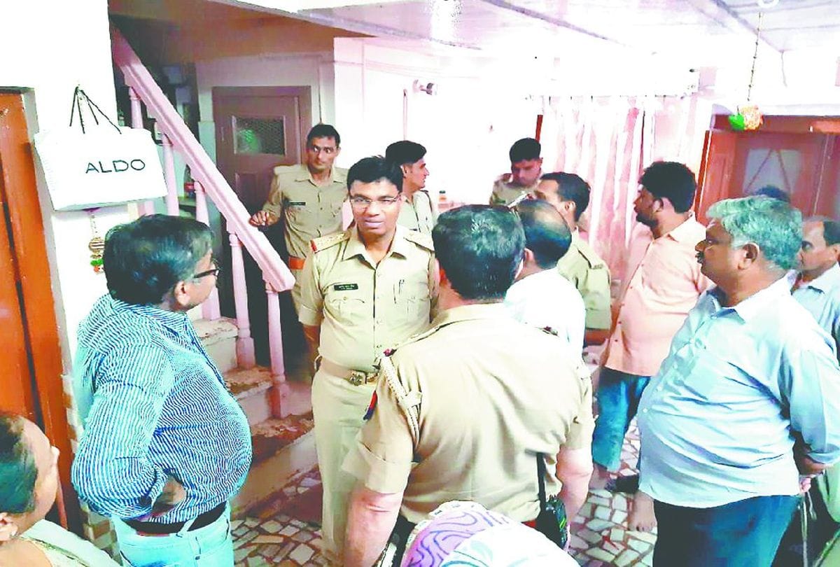 taxi driver arrested for stolen of 83 lakhs in mathura