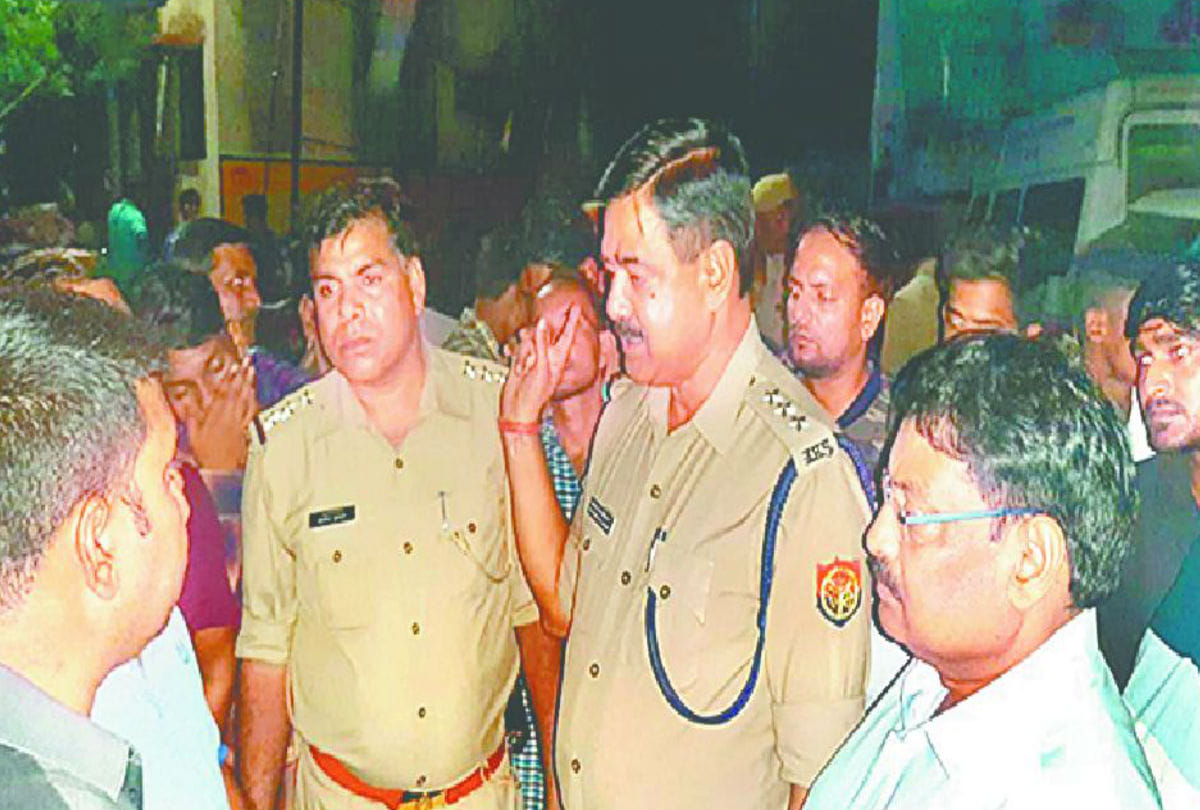 Teacher Said wife To Eat Food Children before Death Fir Against up 100 Police kasganj News