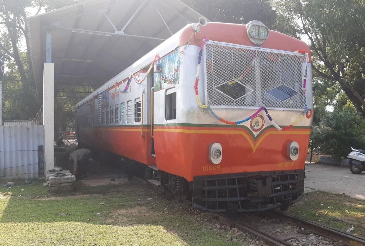 Mathura-Vrindavan rail bus engine did not start