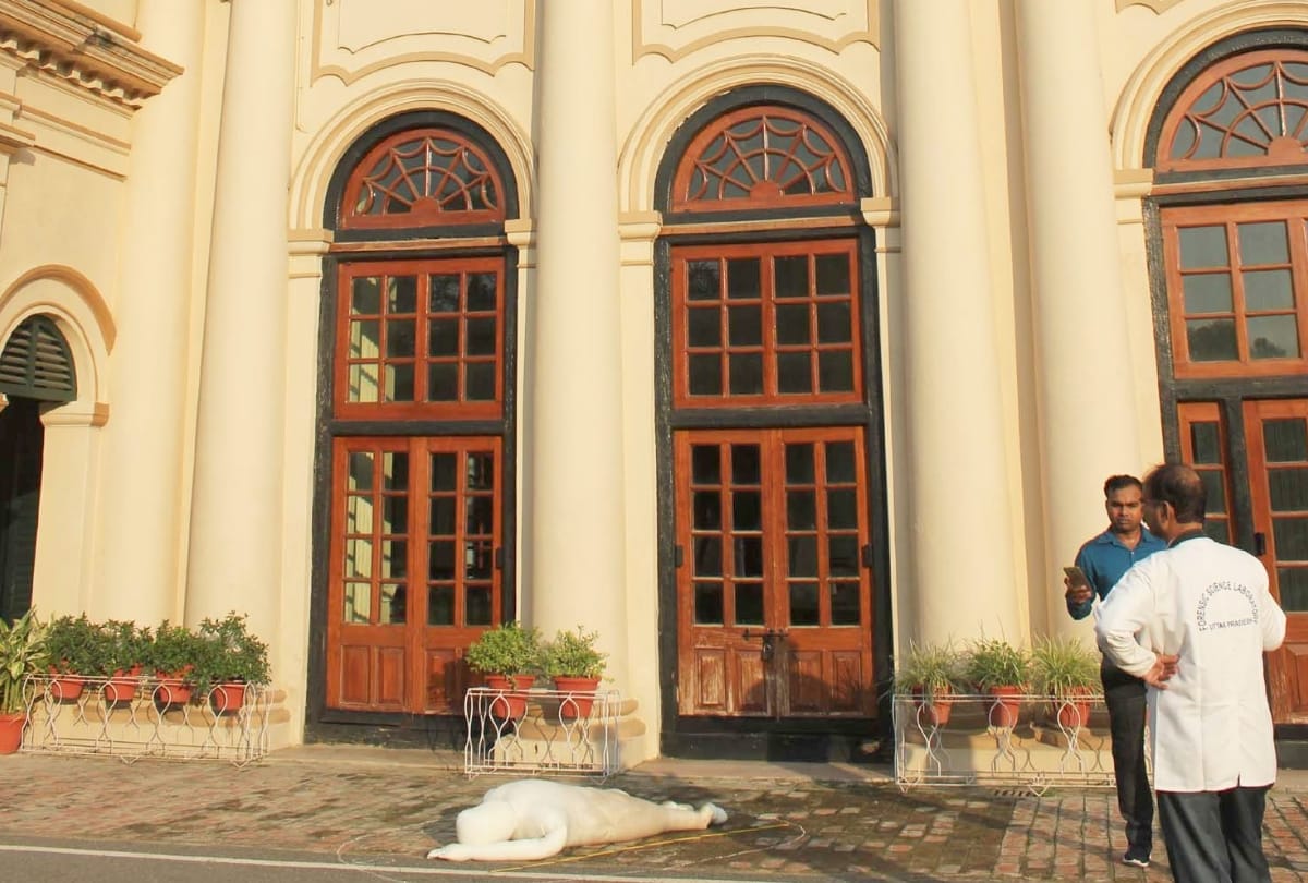 scene recreation in death case of la mart student rahul in lucknow