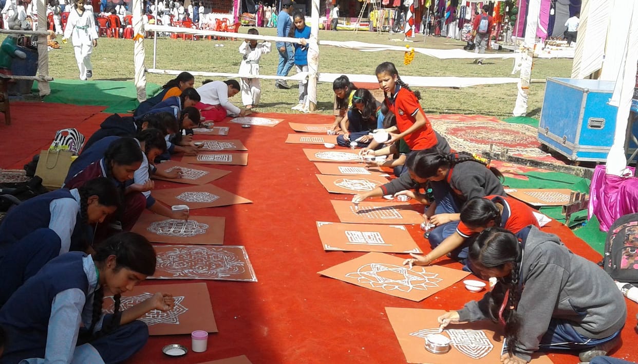 epan and mehndi competition