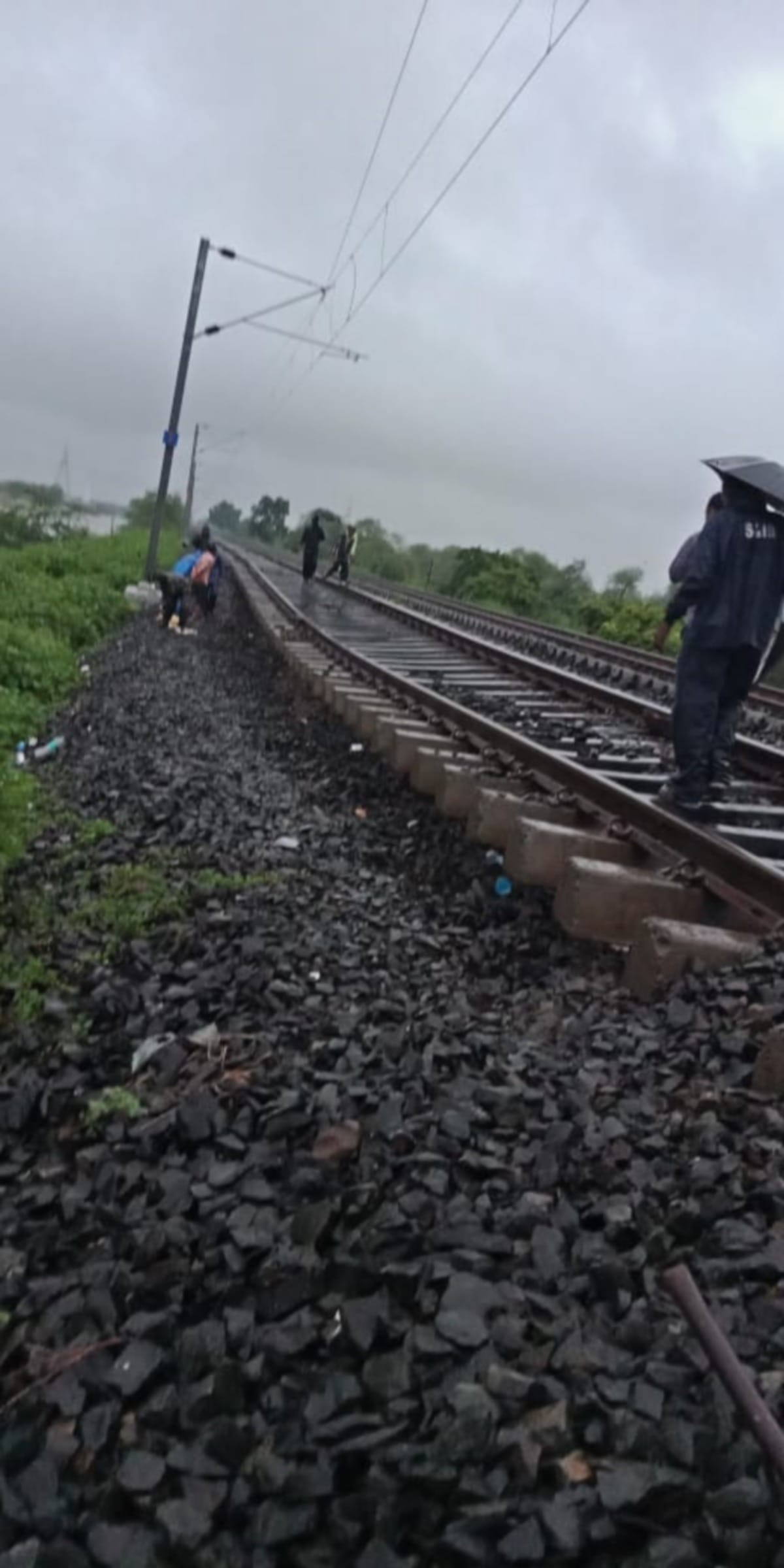 train canceled railway track ballia bansdih track route mau