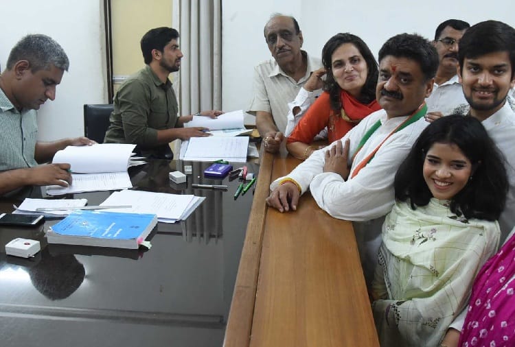 haryana assembly elections 2019, former deputy minister chander mohan bishnoi nomination