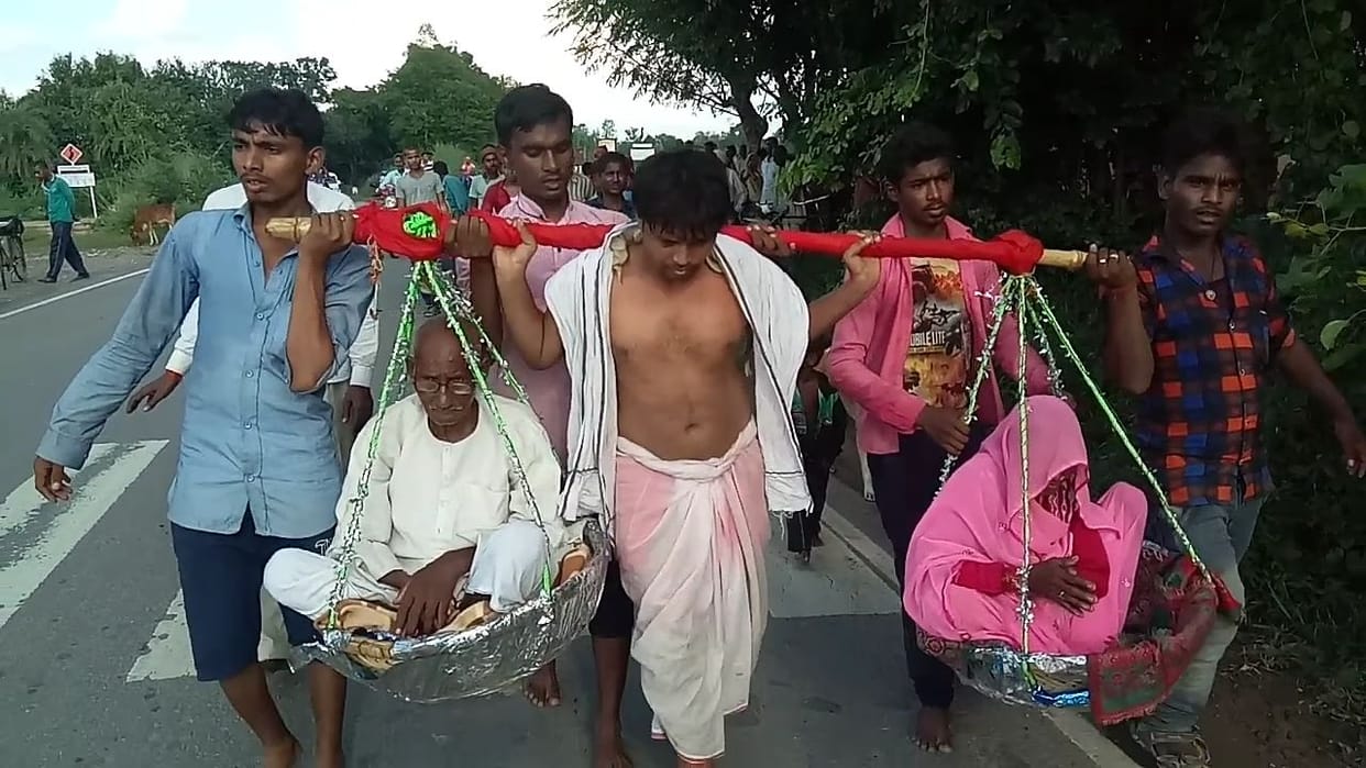 Darshan made parents sit in doli
