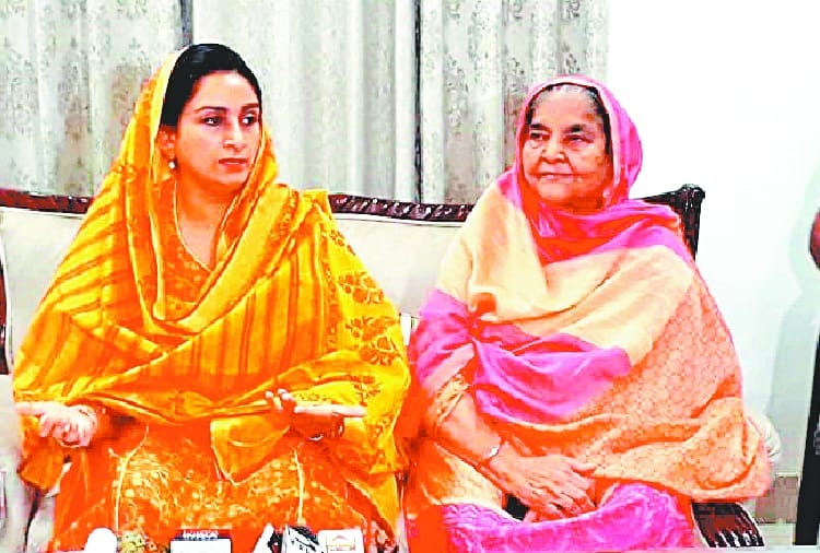 550th prakash parv, clash in between sgpc and punjab government for stage