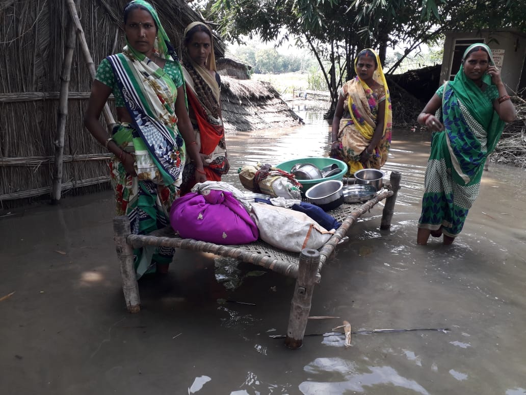 Water level of Ghaghra decreased in Dighia while stable in Badrhuna