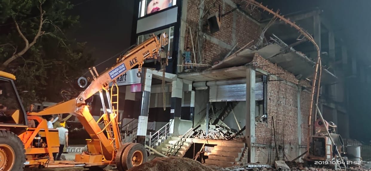 commercial building lenter fell in peer muchalla