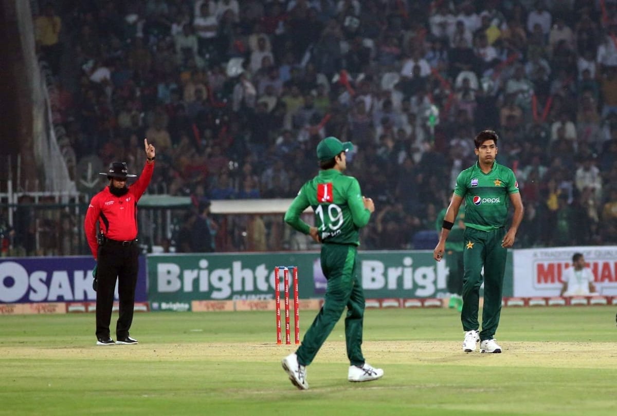 Pakistan vs Sri Lanka: Mohammad Hasnain Becomes Youngest Bowler to take Hat Trick in T20I Cricket