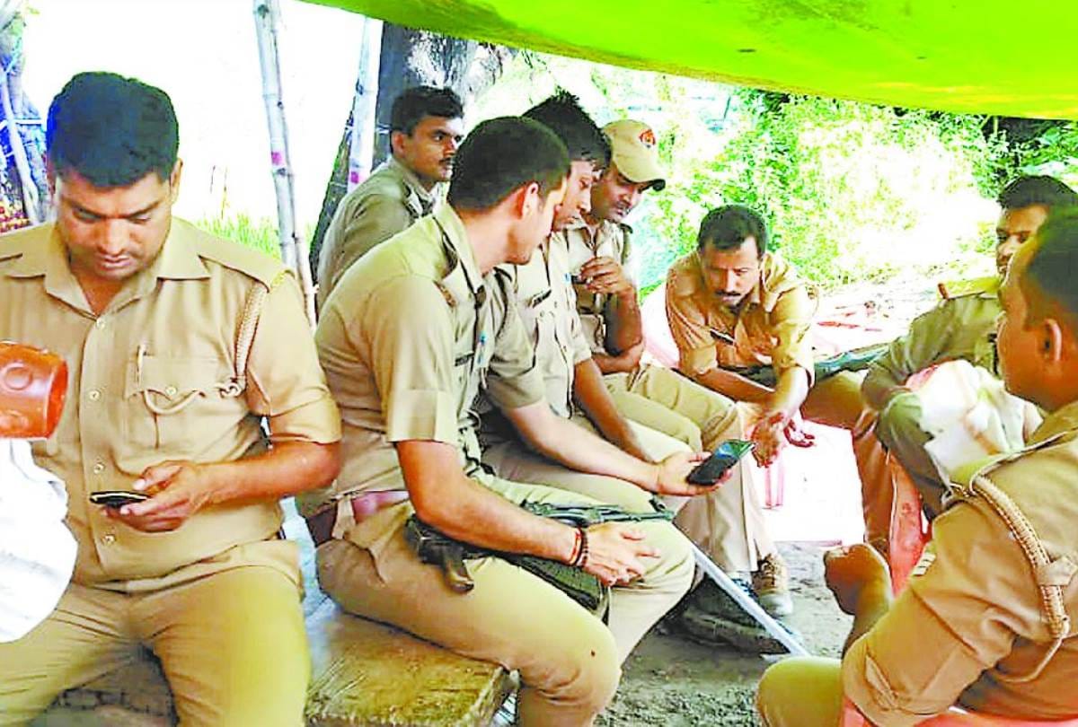 trying to established goddess statue on somebody else land, conflict arose, police deployed