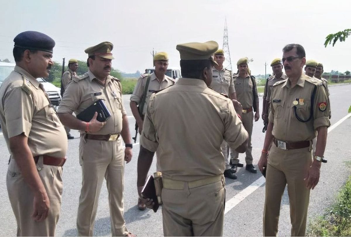 robbers killed the driver and looted truck loaded with 25 tons of wheat in mainpuri