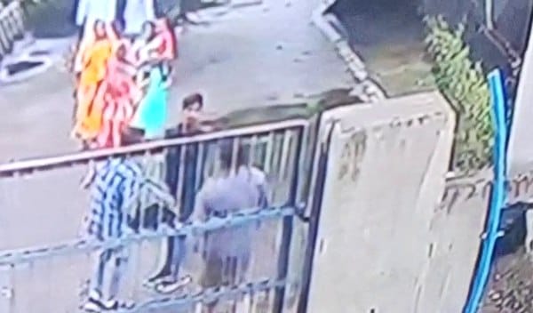 Prayagraj: CCTV footage revealed, thieves lost in Fafamau with 1.5 crore