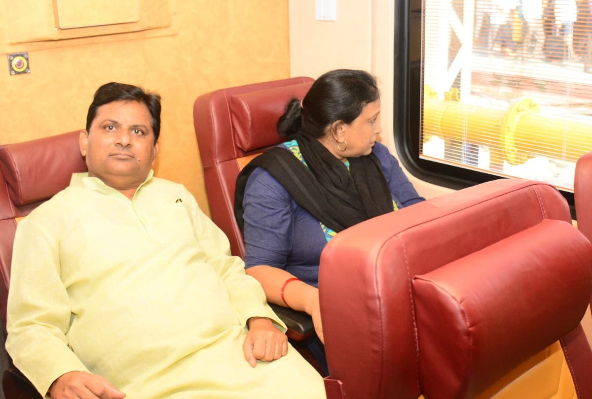 Know about corporate train Tejas Express