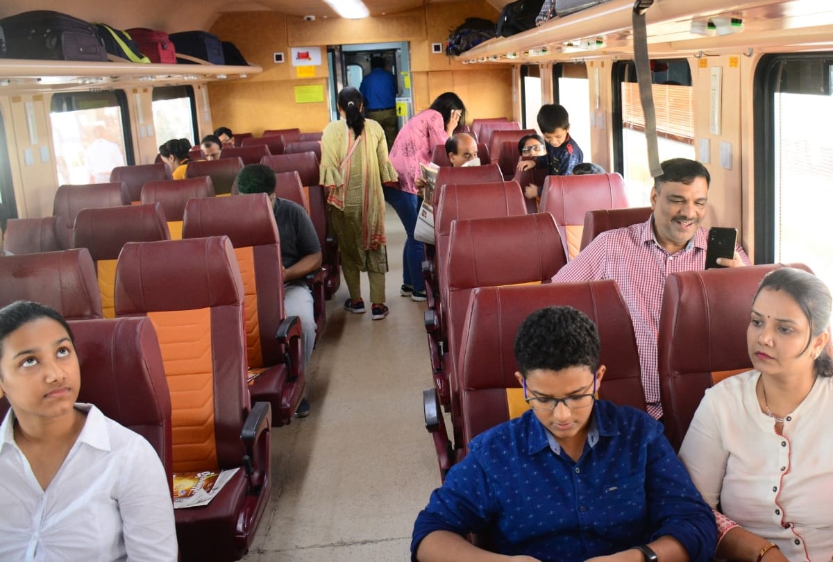 Seats available in special trains after diwali