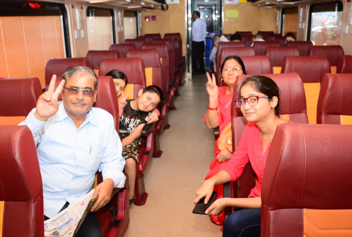 Tejas express becomes favourite train of Railway passengers.