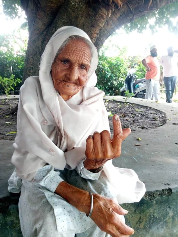 Uttarakhand panchayat Election 2019 First Phase Election craze For voting  Photos
