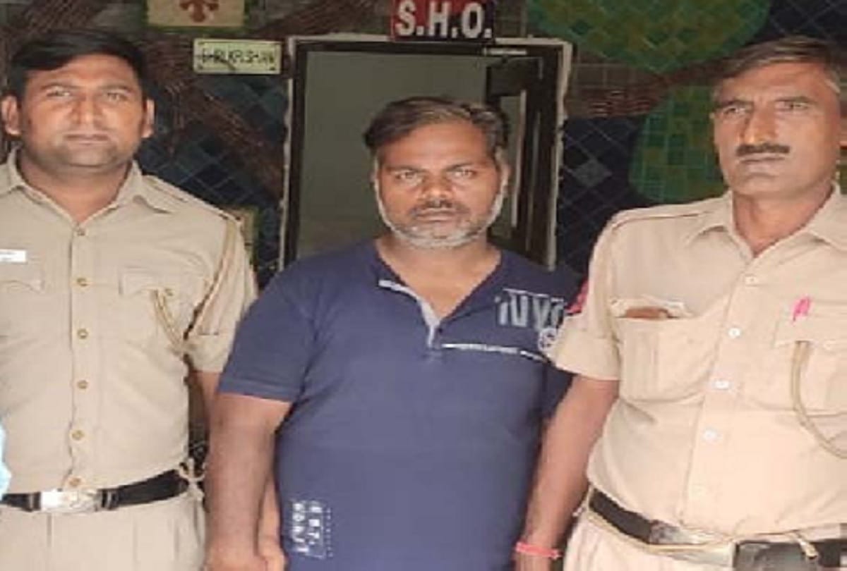 Accountant and his wife arrested for peculation 92 lakh from company