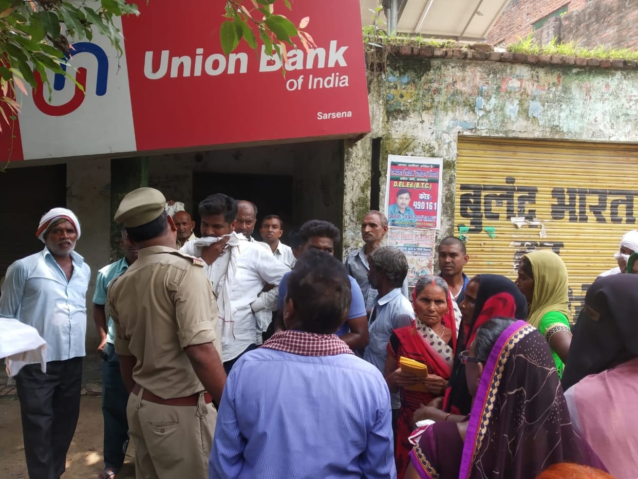 mau news protest in bank