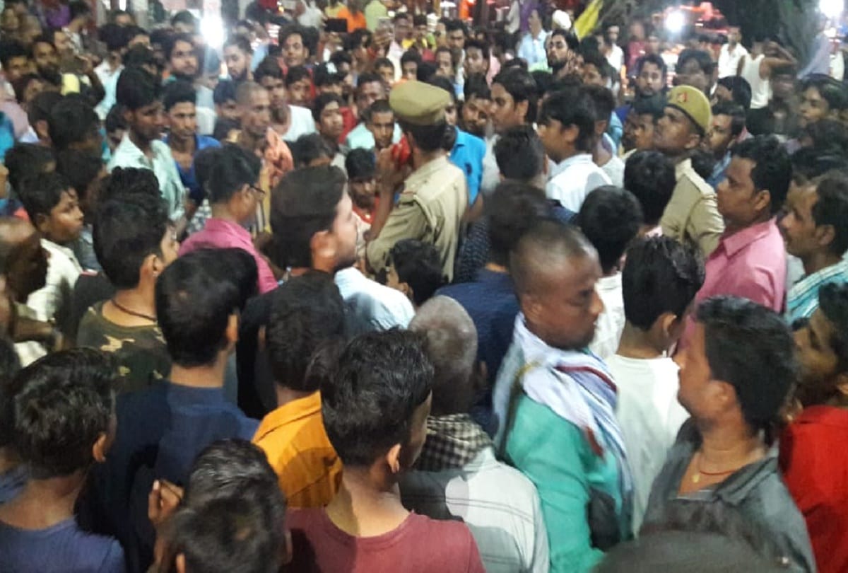 People strike over DJ Seized by Police in Maharajganj