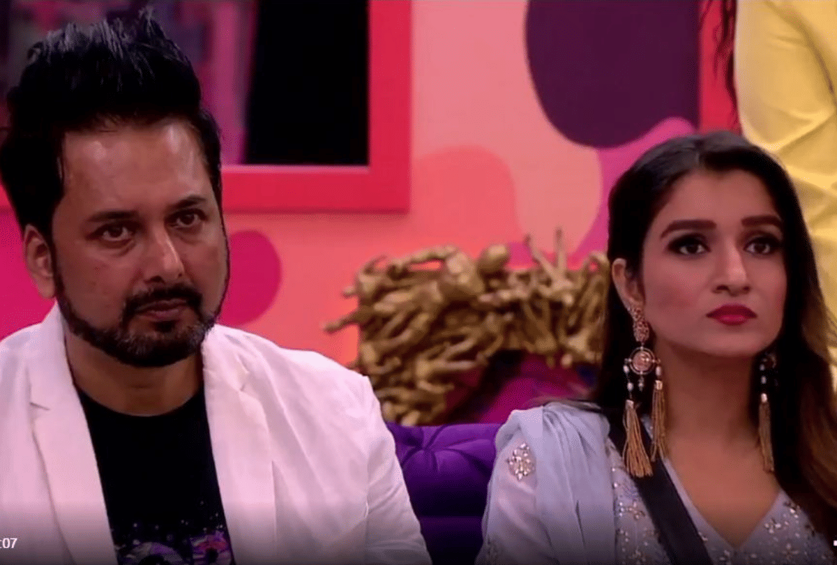 Bigg Boss 13 weekend ka vaar siddharth dey kiss to shefali bagga infront of Salman khan