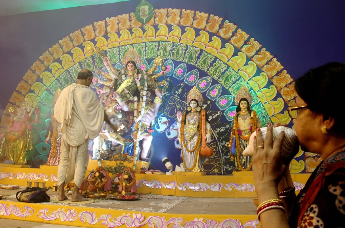 New guidelines of Durga Puja administration varanasi no Durga Puja pandal will built on roads and squares