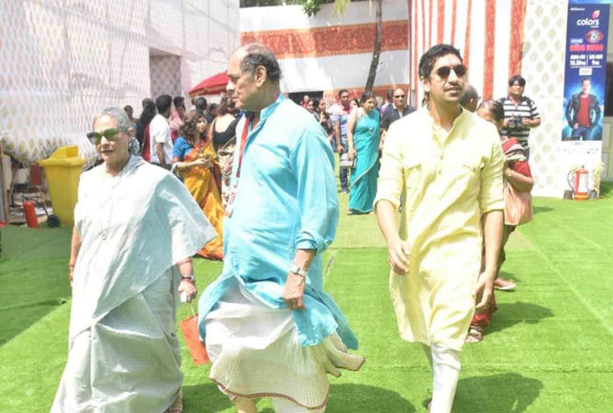 Rani Mukerji, Jaya Bachchan to Anurag Basu Celebrate Durga Puja at Pandal in mumbai
