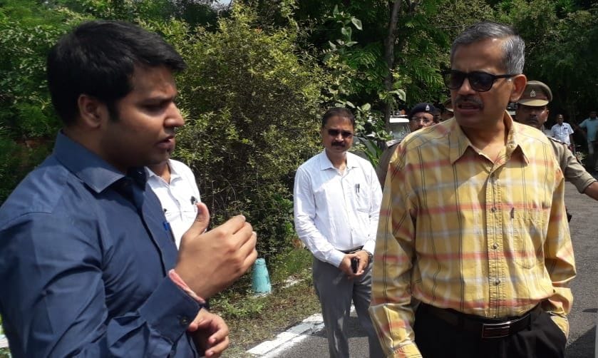 Construction of service lane should be completed in 15 days: Chief Secretary