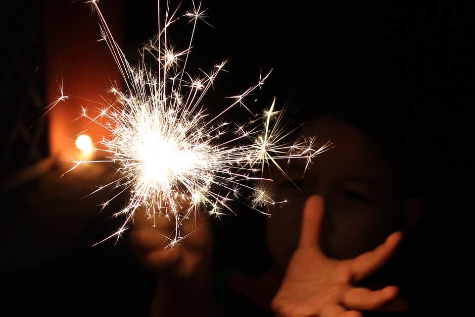 diwali 2021 dont make these four mistakes while bursting crackers on diwali