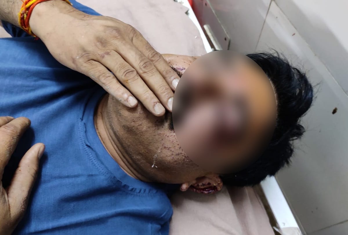 mining mafia attack moth police station incharge