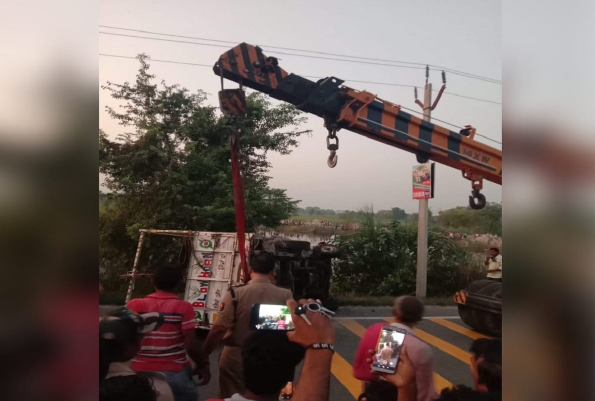 Accident on highway, Police investigation underway