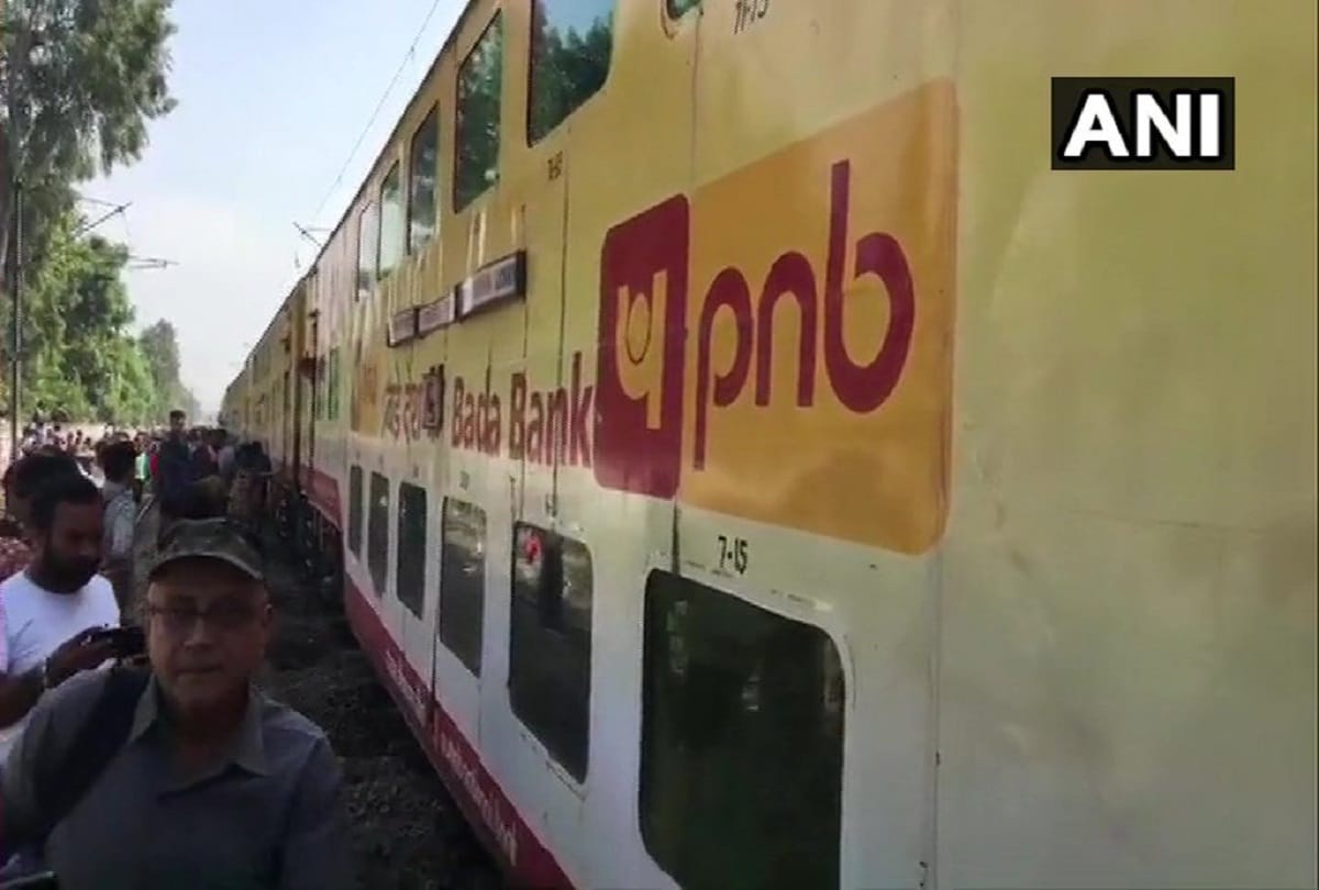 Two senior section engineers suspended in double decker accident