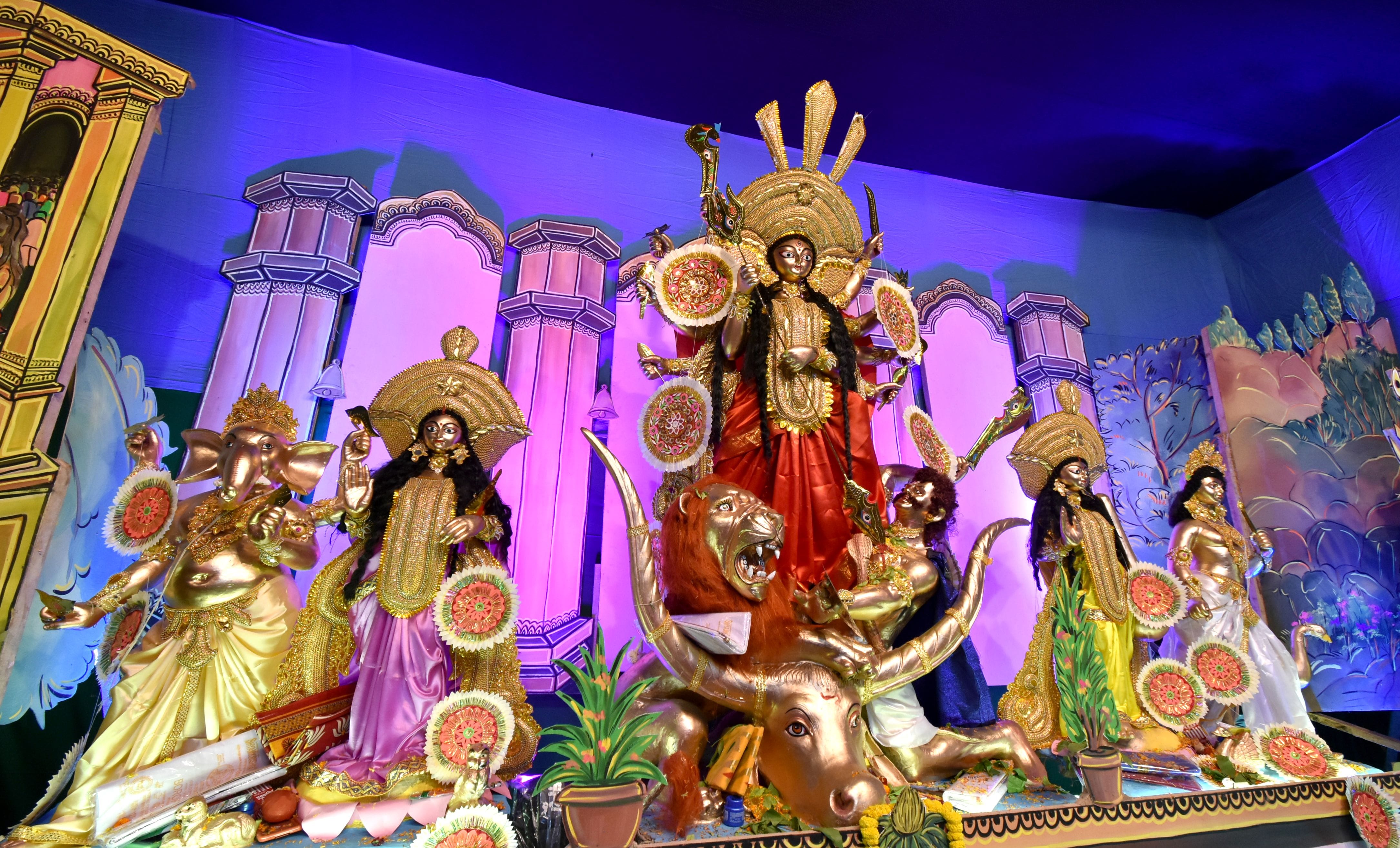 Prayagraj: Goddess's life reputation in Durga pandals, statues awakened by Eye donation