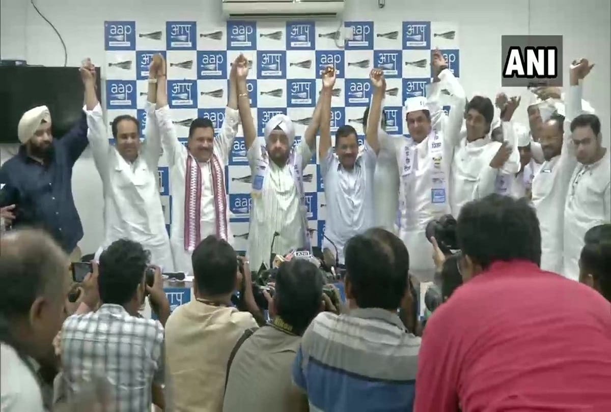 Senior Congress leader Parlad Singh Sawhney joins Aam Aadmi Party