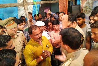 molestation on Ramlila stage, police reached on spot