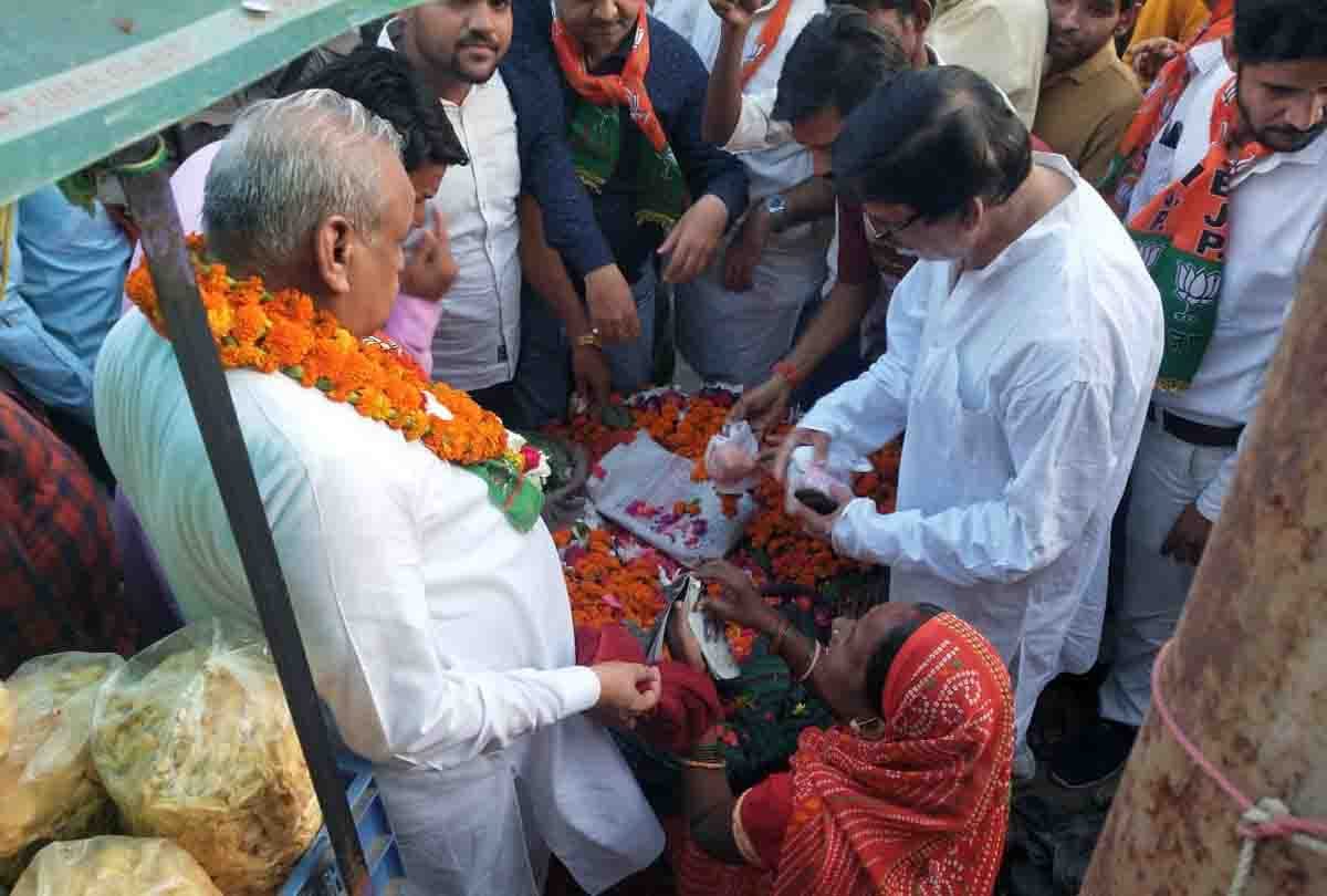 MP Pachauri angry to see street-street dirt in PM Modi's Smart City Project