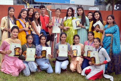 Hamirpur Win folk dance and Shimla College win Fine Art in Youth festival