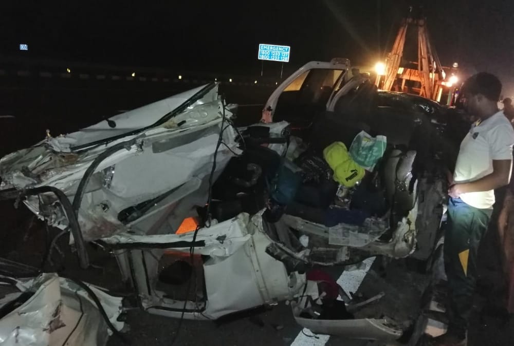 Four died in an accident on Agra Express way including BJP MLA's relative.