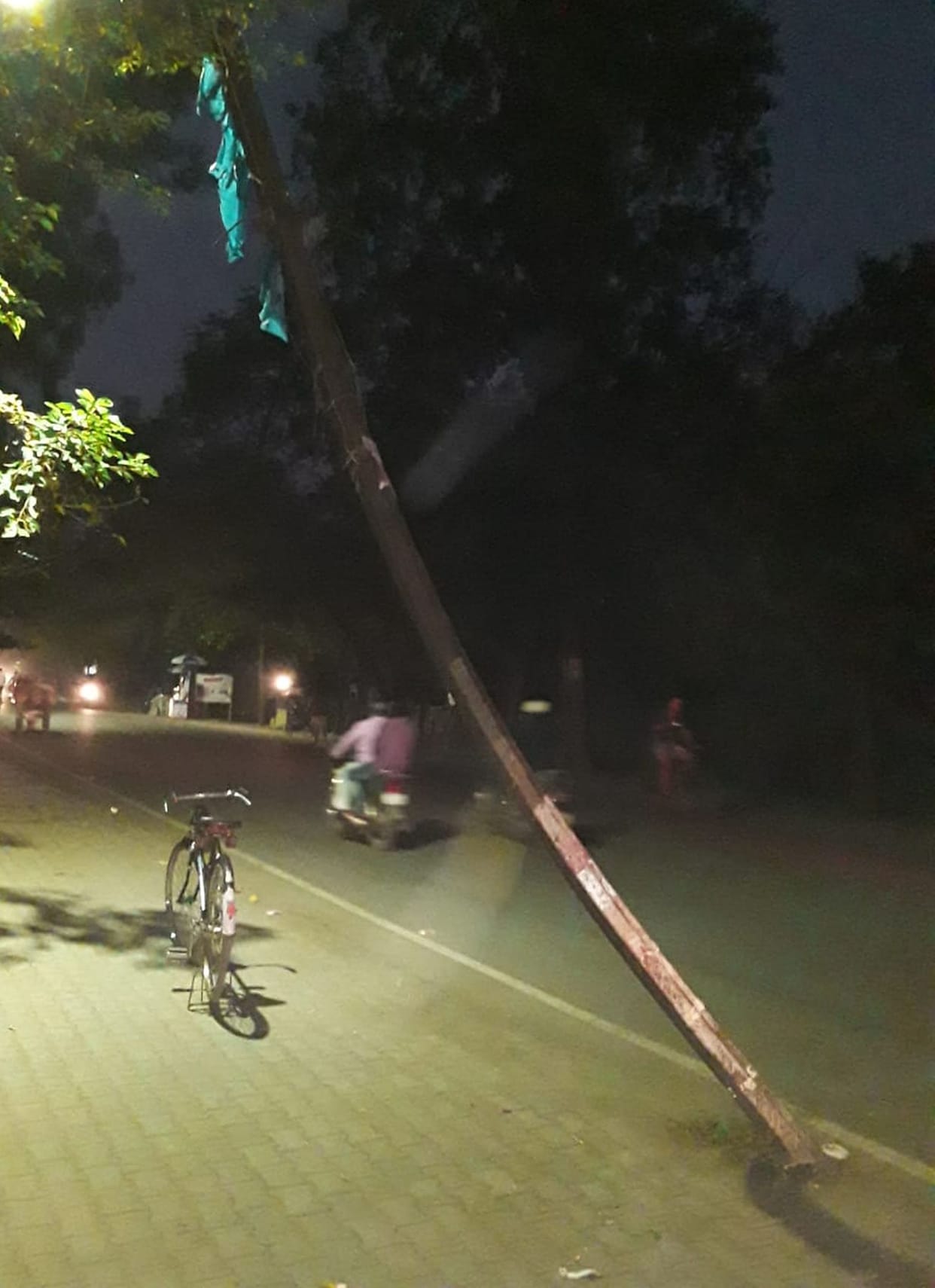 The exercise to remove the deadly slanting pole started