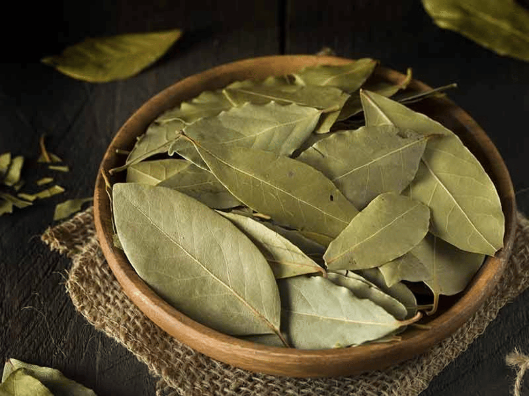 benefits of bay leaves in sprain and swelling in vein