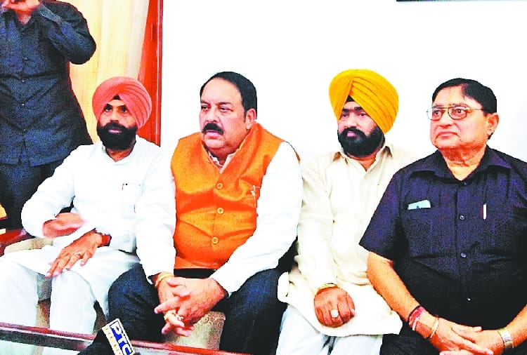 JP Nadda and Himachal CM Jairam Thakur reached Sri Anandpur Sahib