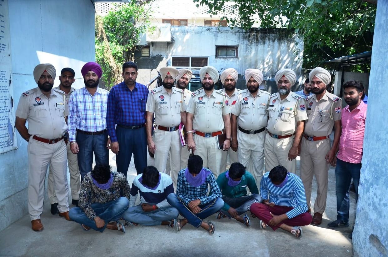 five arrested in loot case