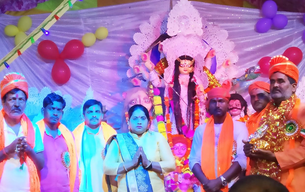 Devotees gathered at puja pandals on the last day of Navratri