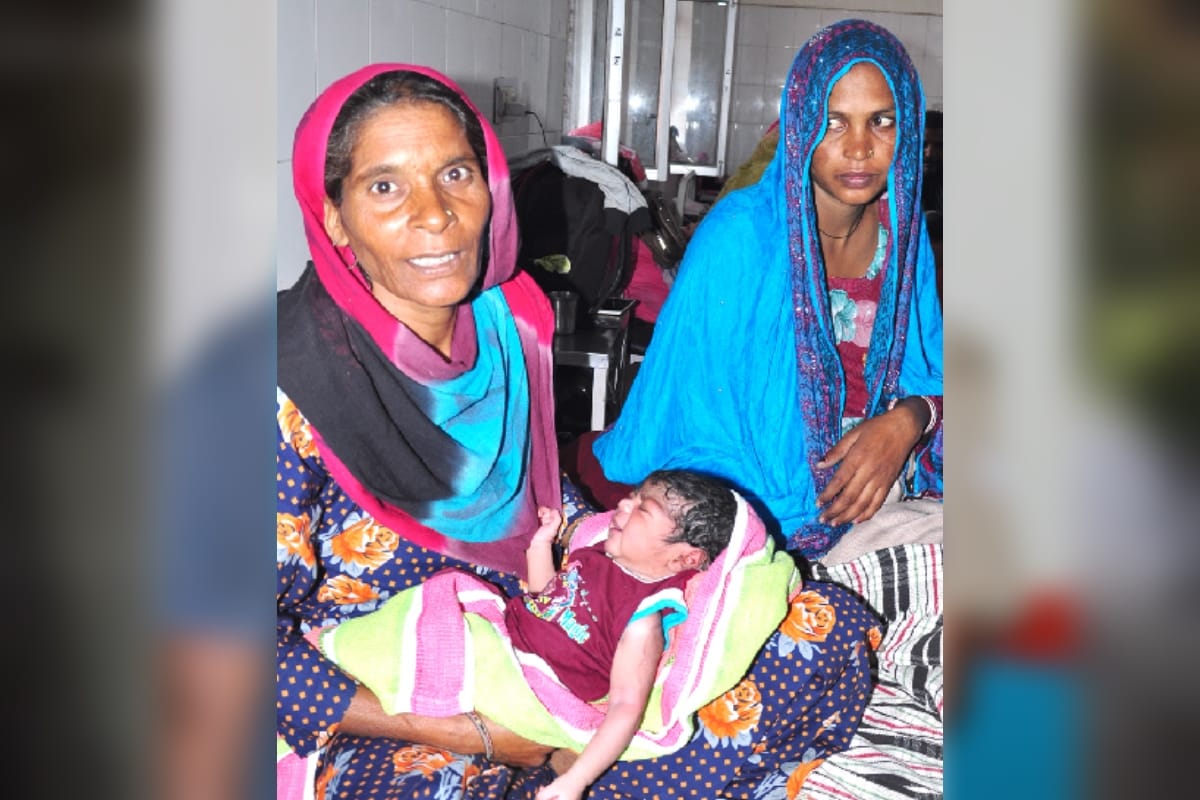 Saharanpur news, parents welcome daughter as a new born baby in navratri