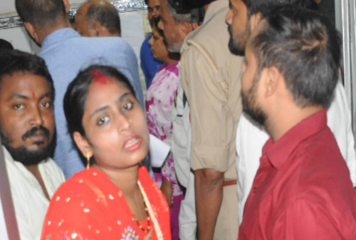 dispute between resident doctors and workers of lohia hospital lucknow 