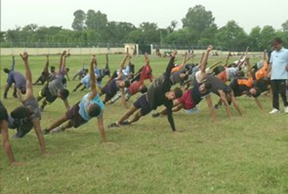 youth participate in a recruitment rally organised by Police & Indian Army in Samba district Jammu