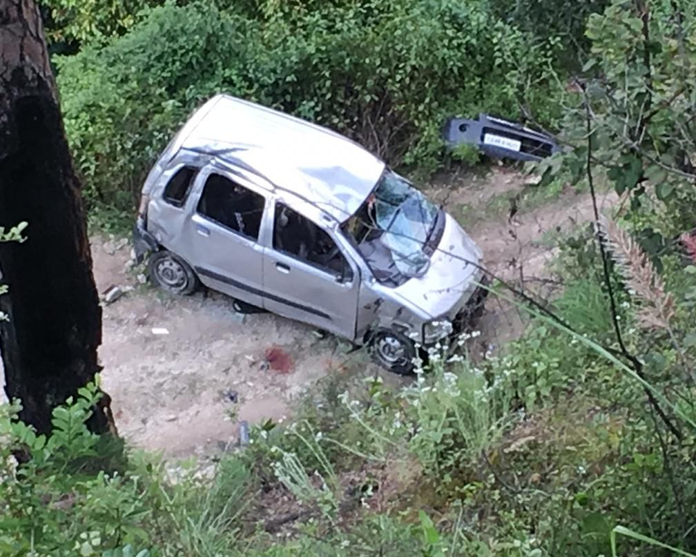 Car fell into a ditch near Darmoli, two killed, three injured